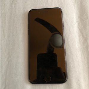 Unlocked iPhone 7 matte black (128 gb)